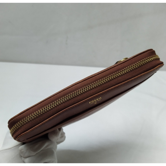 Fossil Brown Leather Zip Around Credit Card Wallet - Picture 7 of 16